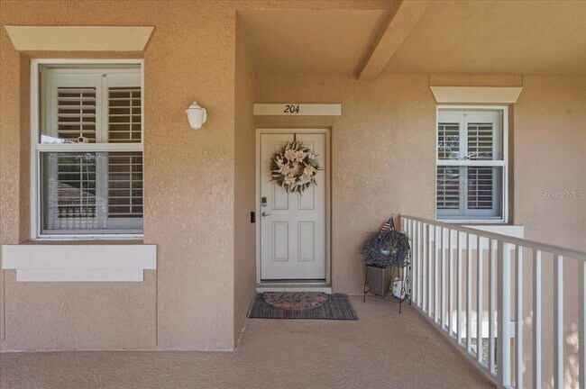 Building Photo - 819 Fairwaycove Ln