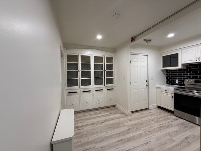 Dining room - 98 Summit St