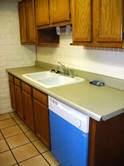 Building Photo - Cozy home near Davis Monthan!