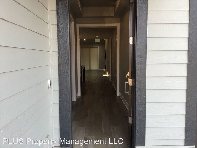 Foto del edificio - 3 br, 3 bath House - 3151 NW Hidden Ridge Dr.