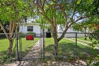 Building Photo - 40 NW 68th St