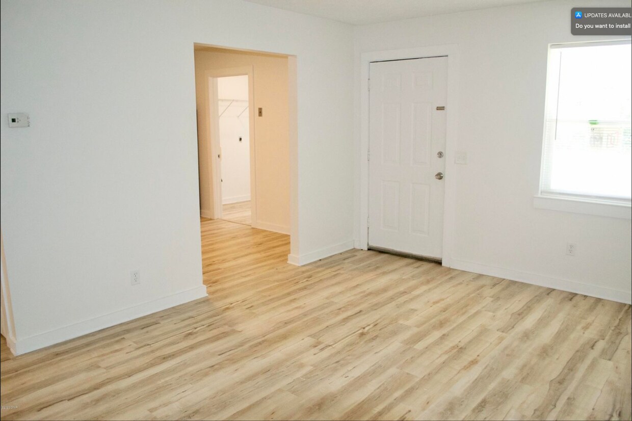 Building Photo - 5717 Rebecca Ct