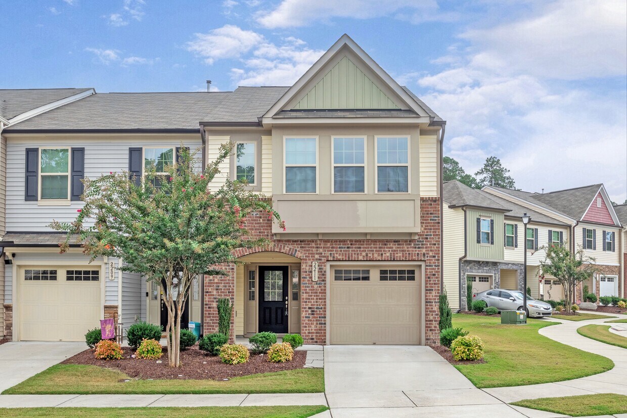 2211 Sweet Annie Wy, Wake Forest, NC 27587 Townhome Rentals in Wake
