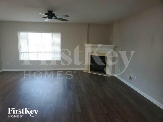 Foto del edificio - 5606 Beechtree Ln