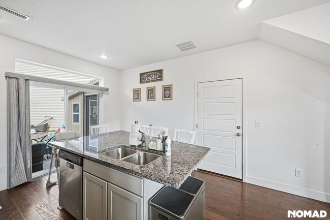 Foto del edificio - 247 S Old Hammer St