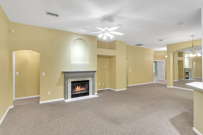 Foto del edificio - 3 bedroom 2 bathroom home in Fleming Island