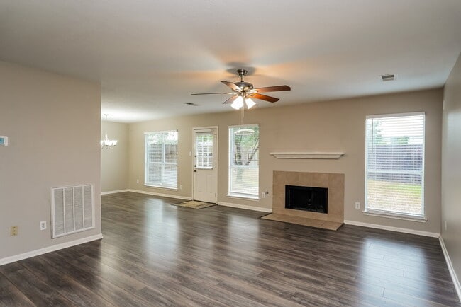 Building Photo - 18407 Heartland Ct