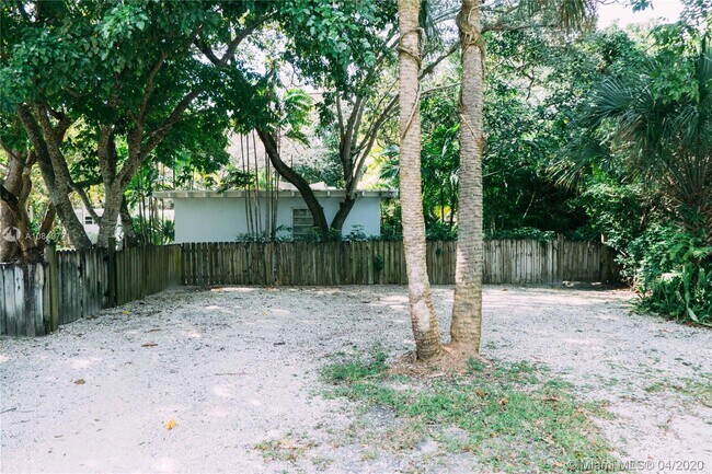 Building Photo - 5805 SW 81st St