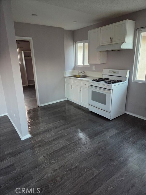 Foto del edificio - 2665 S Rosedale Ave