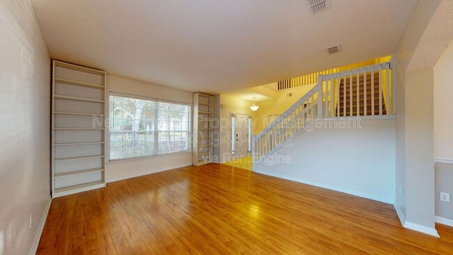 Foto del edificio - 281 Village Green Ave