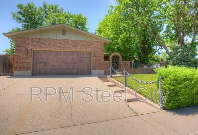 Foto del edificio - 2541 Taylor Ln