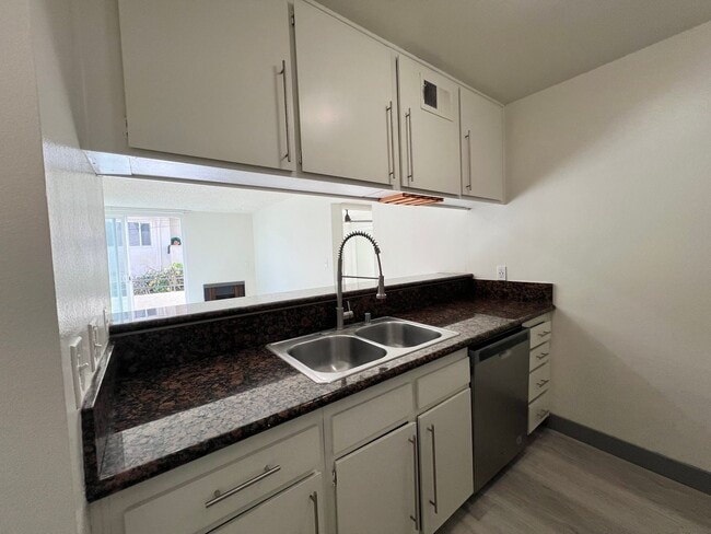Building Photo - 3715 S Canfield Ave