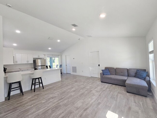 Foto del edificio - 2447 NW 5th St