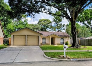 Building Photo - 12214 Meadow Berry Dr
