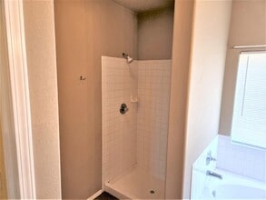 Building Photo - 796 Ridgebury Pl