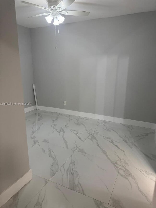 Foto del edificio - 1131 SW 10th St