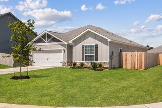 Building Photo - 345 Tejas Trl