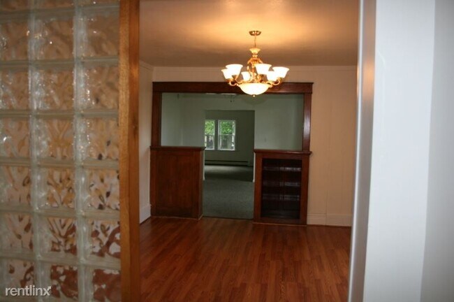 Building Photo - 4 br, 2 bath House - 3108 Pine Ave