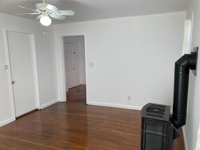 Building Photo - 929 Georgia St