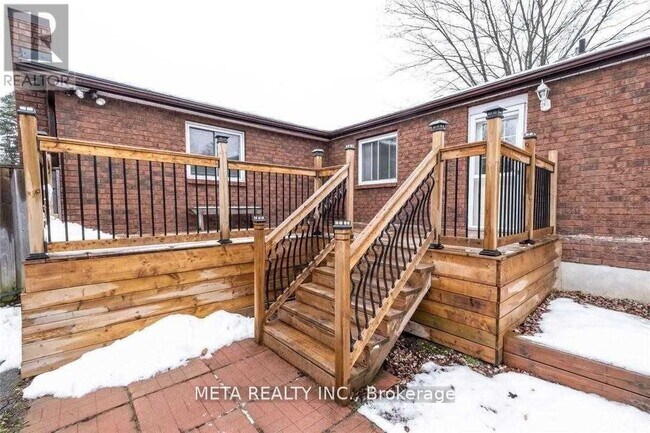 Building Photo - 2267 25th Side Rd