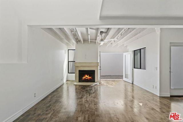 Foto del edificio - 29221 Heathercliff Rd
