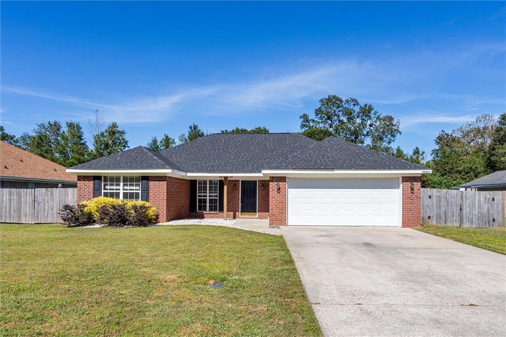 Foto principal - 22867 McLeod Blvd