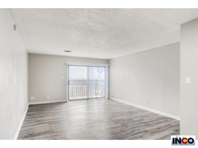 Foto del edificio - NEWLY UPDATED!  4 bed 2 bath ranch!