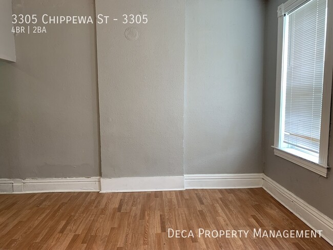 Foto del edificio - 4 Bedroom  2 Bathroom Apartment