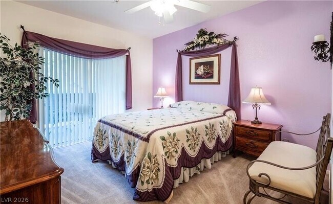 Foto del edificio - 10245 S Maryland Pkwy