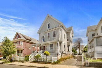Building Photo - 48 Ashland St