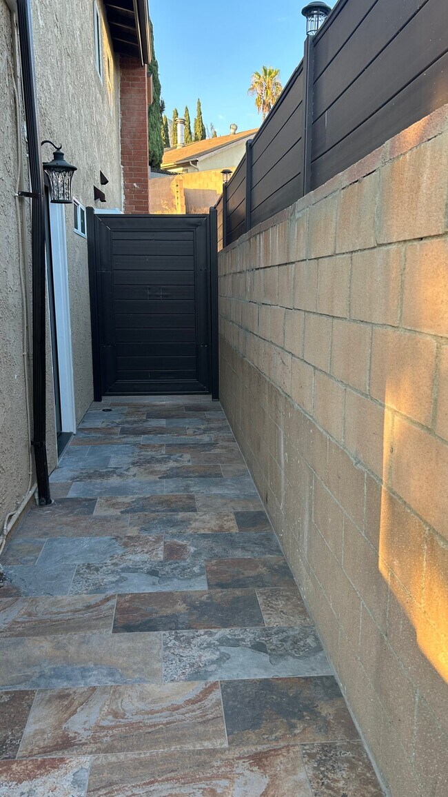 Foto del edificio - 13882 Garrick Ave