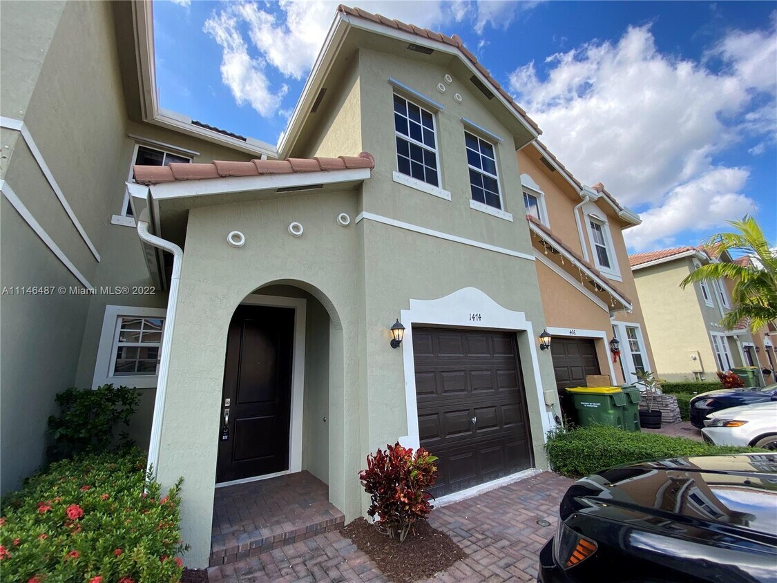 Foto principal - 1474 SE 23rd Terrace