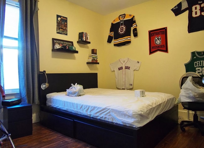 Building Photo - 731 Parker St