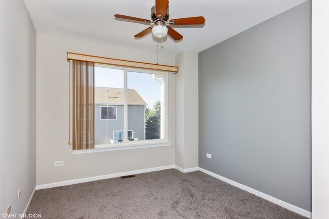 Foto del edificio - 533 Silver Leaf Dr