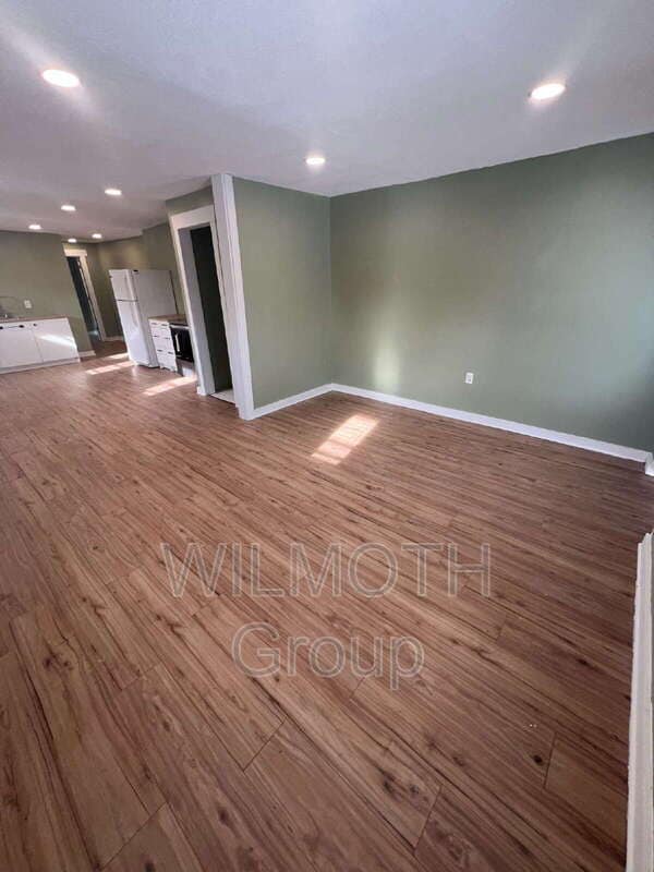 Photo - 2530 N Temple Ave Apartment