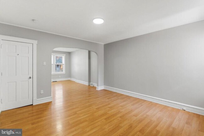 Building Photo - 71 Amboy Ave