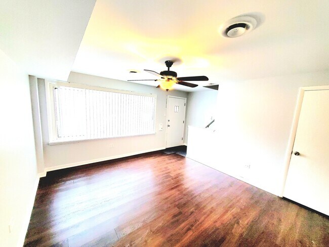 Foto del edificio - 7652 S Maryland Ave