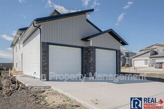 Building Photo - 9059 80 Ave