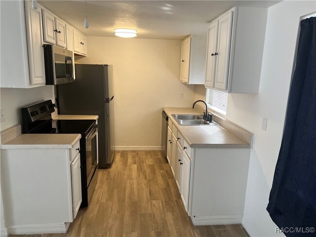 Foto del edificio - 8 W Murray St