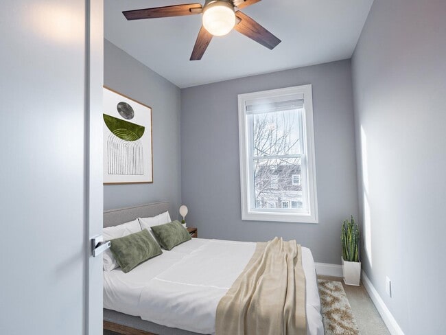 Building Photo - Elegant Petworth townhouse near Rock Creek Park