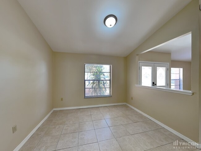 Foto del edificio - 11243 Homeway St