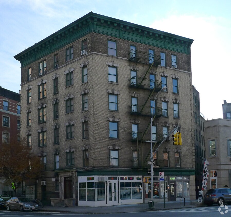 Primary Photo - 30-2 Charles Street