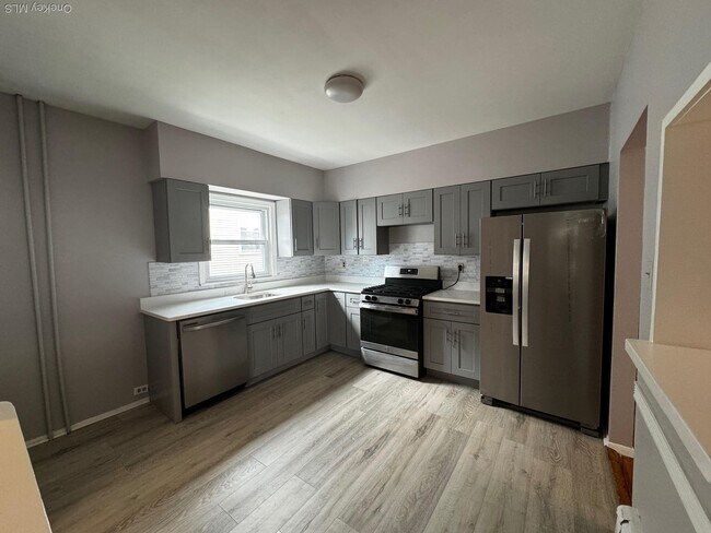 Foto del edificio - 561 E Olive St