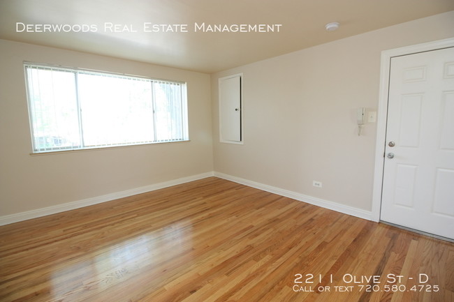 Building Photo - 2211 Olive St
