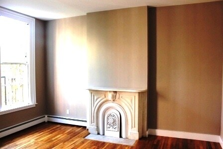 Empty bedroom - 83 Olive St