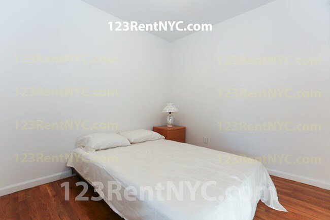 Foto del edificio - 526 E 6th St