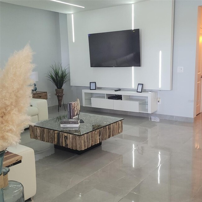 Foto del edificio - 11031 Redbud Woods Ln