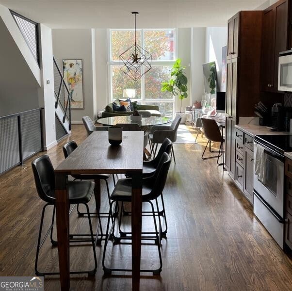 Foto del edificio - 1381 Stirling Cir NW