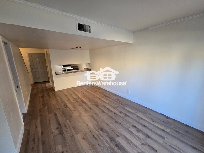Building Photo - 12245 N 21st Ave