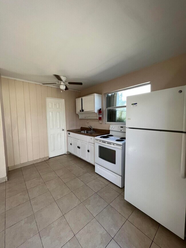 Foto del edificio - 428 Malverne Rd